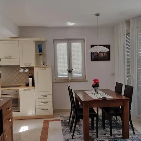 アパート Sunny Maj