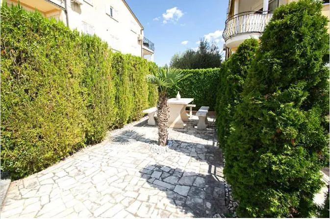 Sunny Maj Daire Poreč