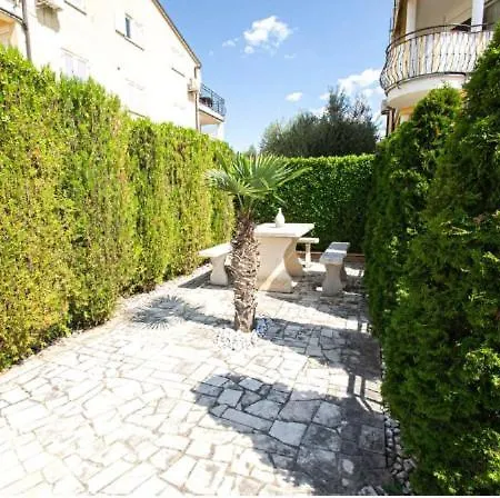 Sunny Maj Διαμέρισμα Πόρετς